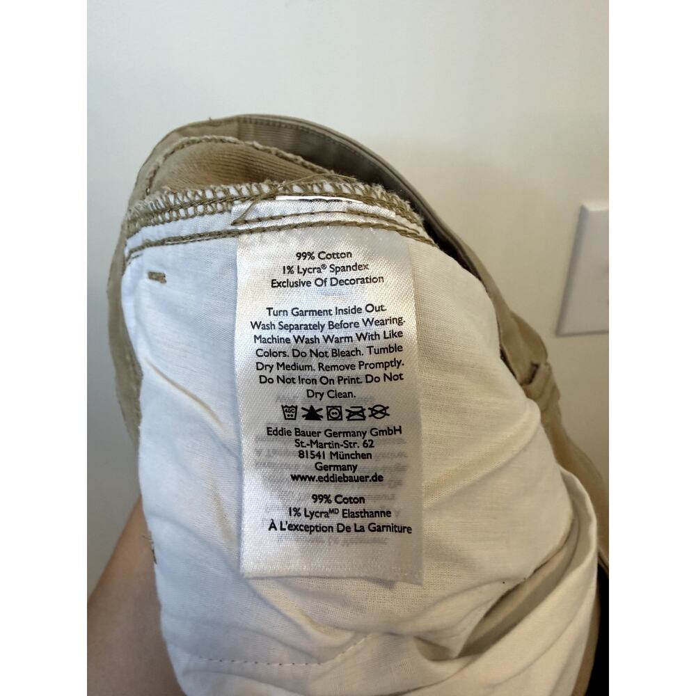 Eddie Bauer Men’s Khaki Classic Fit Shorts Size 33 Stretch Casual Chino - Picture 5 of 5